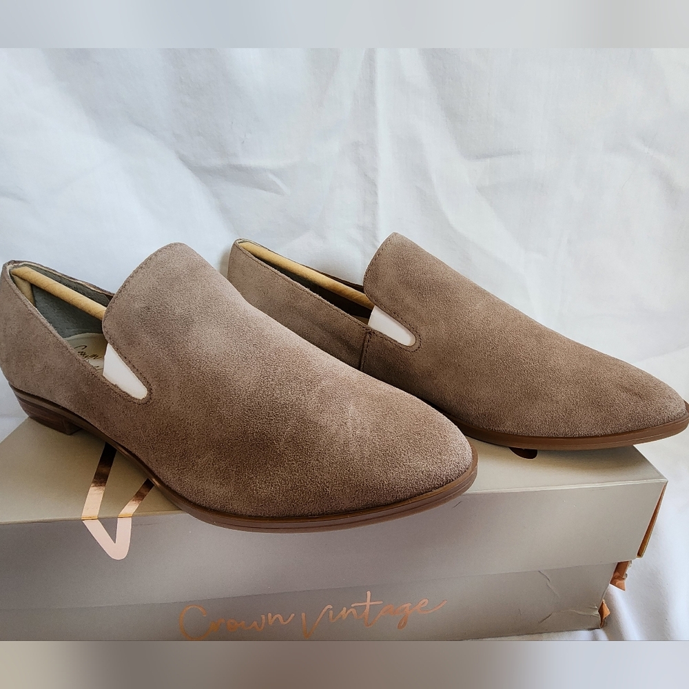Crown Vintage Tan Flats Suede Loafers